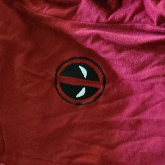 Marvel size Small 2 piece pajama set - Picture 2 of 9